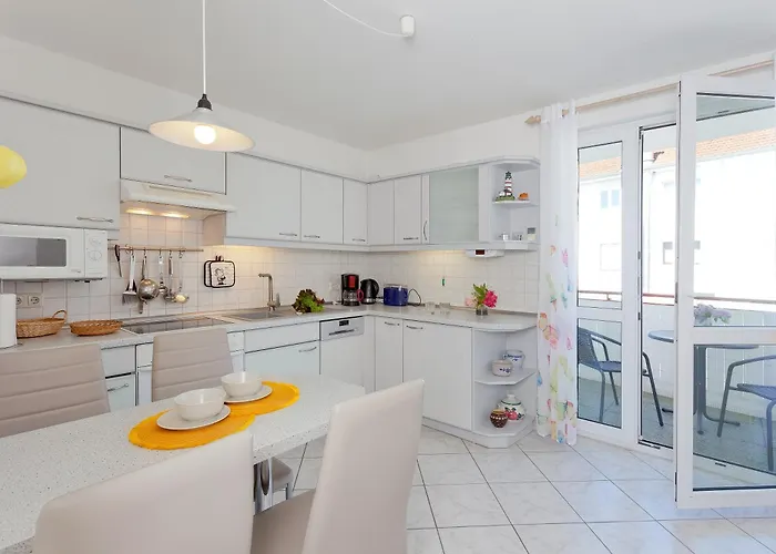 Apartment 12, Strandstraße 26 B *